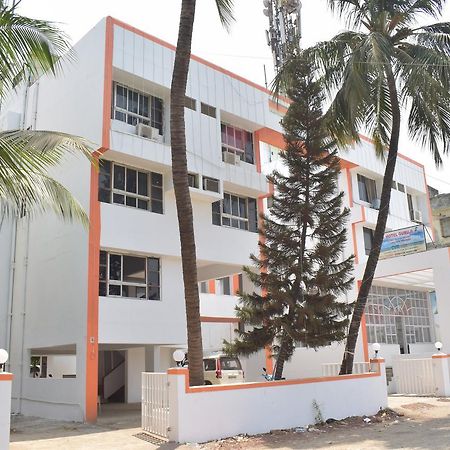 آليباغ Hotel Guruji المظهر الخارجي الصورة